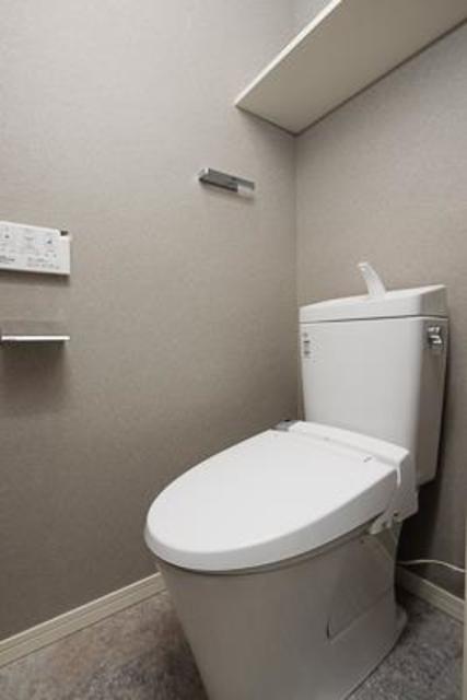 トイレ　※写真は同タイプ住戸です。