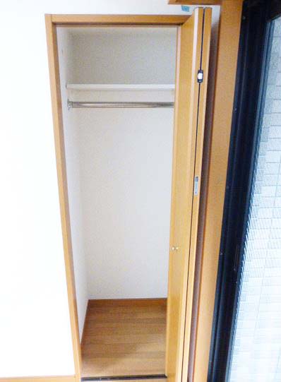 収納　★ハンガーラック付き、上部収納も有り★