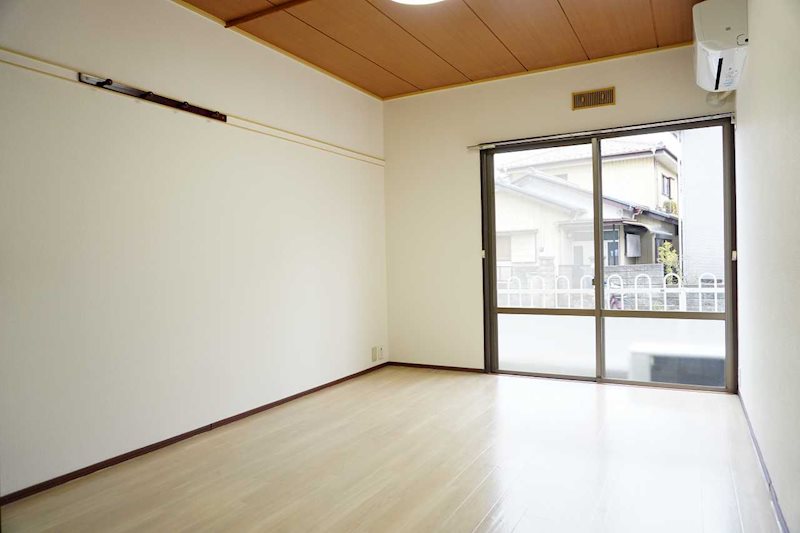 居室・リビング　エアコン付き洋室６帖