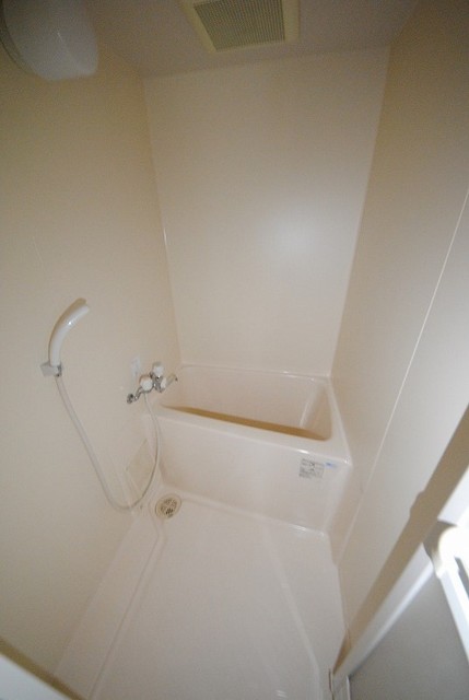 バス・シャワールーム　写真は２０２号室