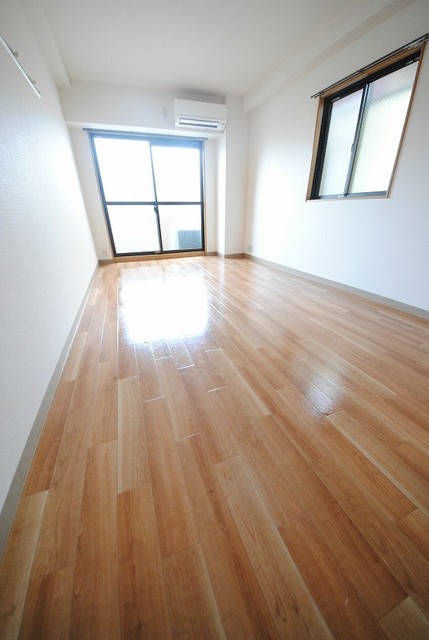 居室・リビング　写真は２０２号室