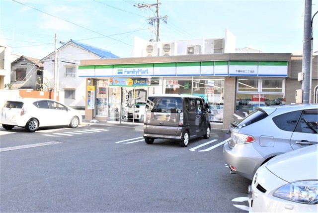 コンビニ　ファミリーマート千種仲田２丁目店（コンビニ）まで350m