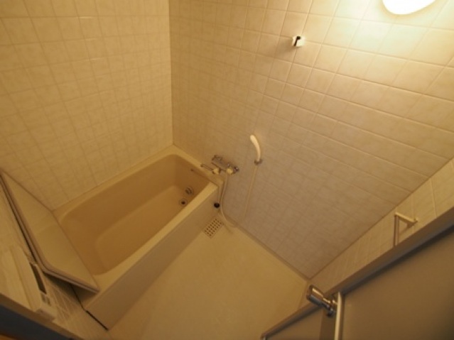 バス・シャワールーム　同物件、別号室