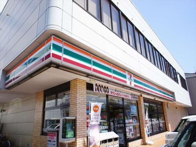 コンビニ　セブンイレブン長岡呉服町店（コンビニ）まで280m