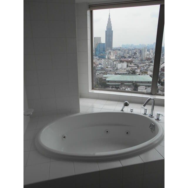 バス・シャワールーム　お風呂で日々の疲れを落としましょう