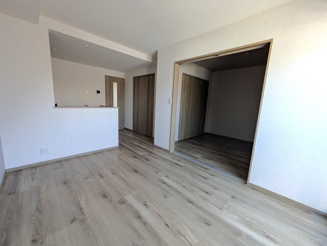 居室・リビング　※参考写真　３０３号室の写真となります。