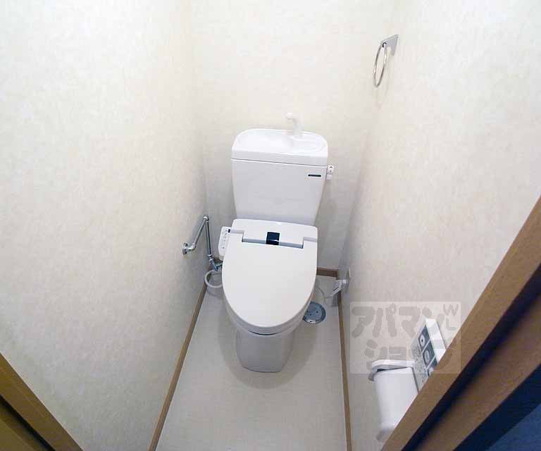 トイレ　ウォシュレット付き！