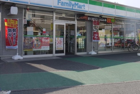 コンビニ　ファミリーマート 相鉄さがみ野駅店（コンビニ）まで219m