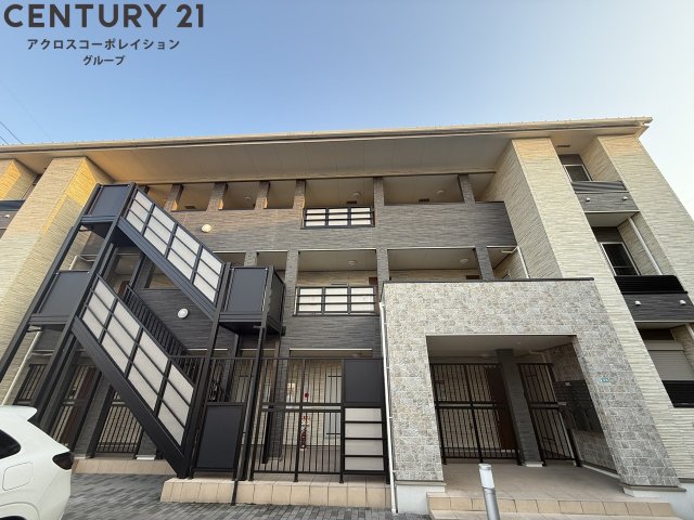 建物外観　敷地内に駐車場あります！