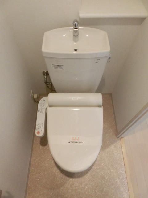 トイレ　忙しい朝に嬉しい独立洗面台です