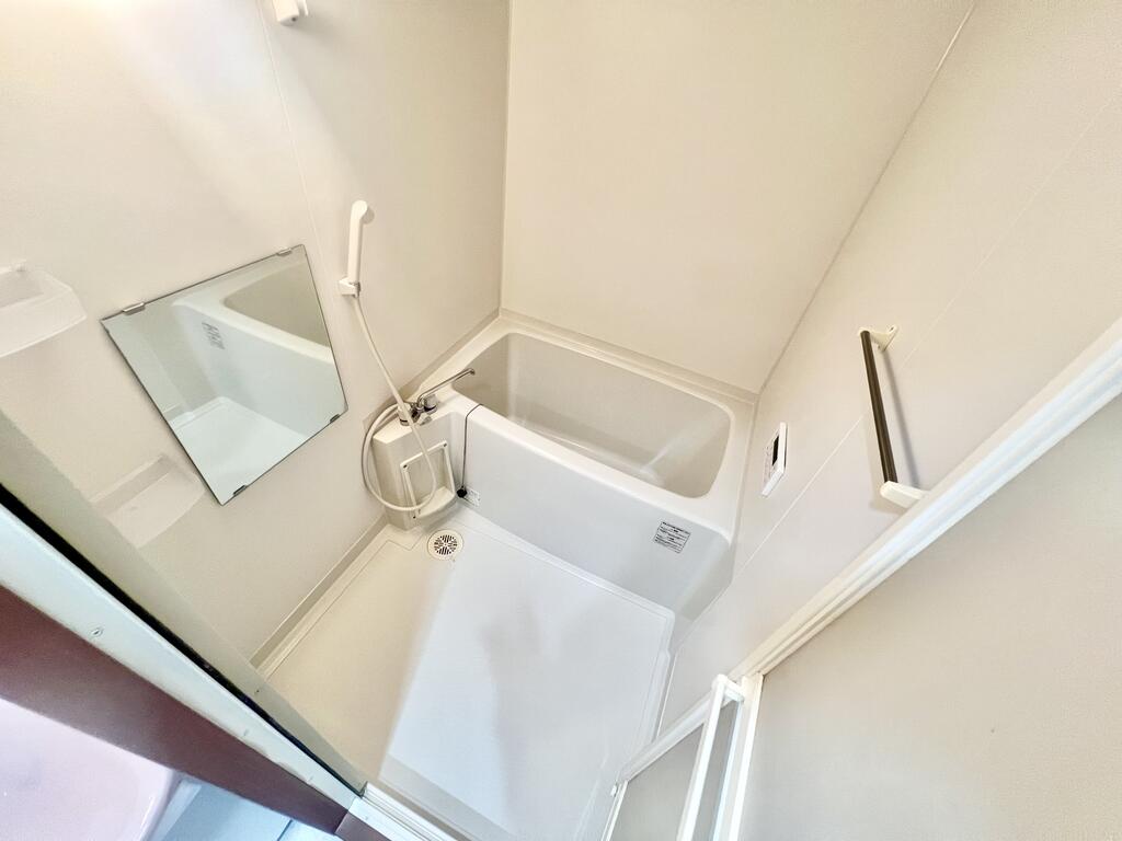 バス・シャワールーム　※同物件、別号室の写真（現状優先）