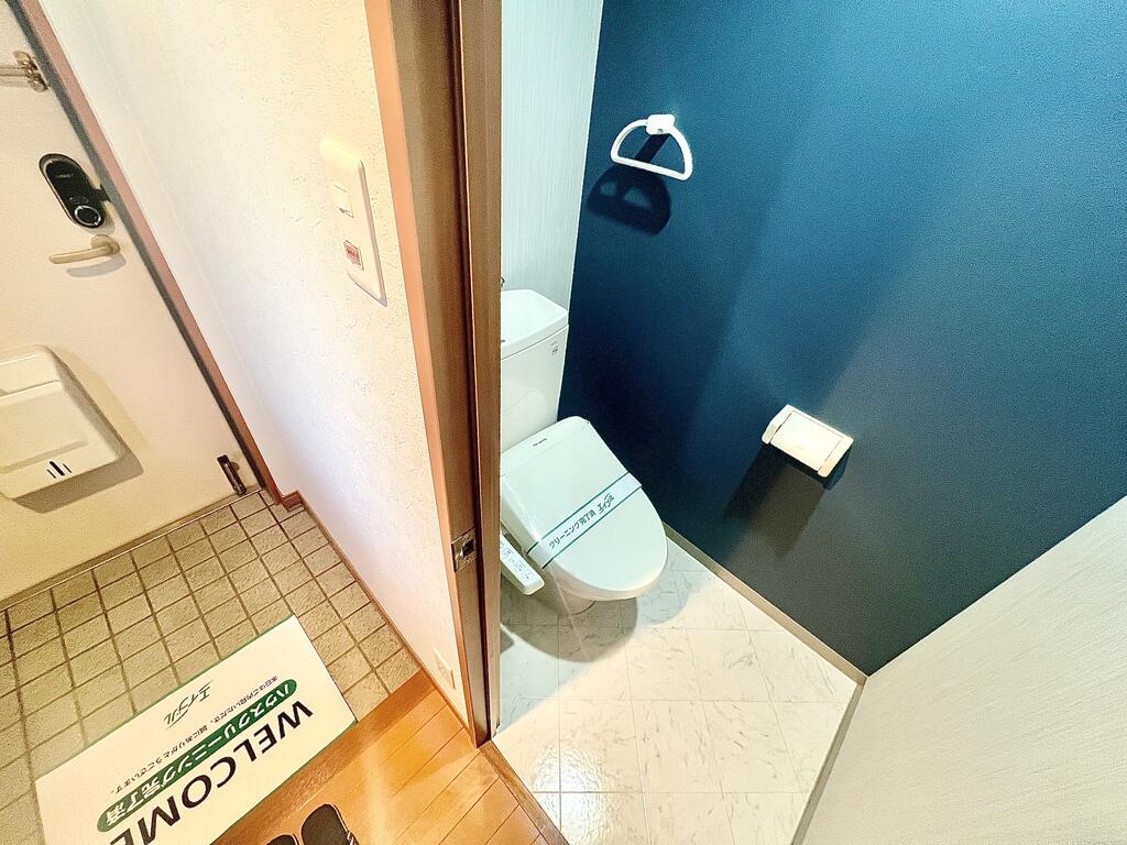 トイレ　※同物件、別号室の写真（現状優先）