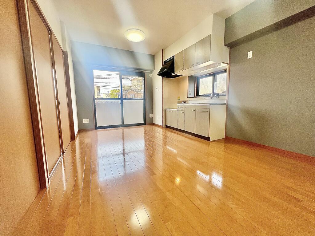 居室・リビング　※同物件、別号室の写真（現状優先）