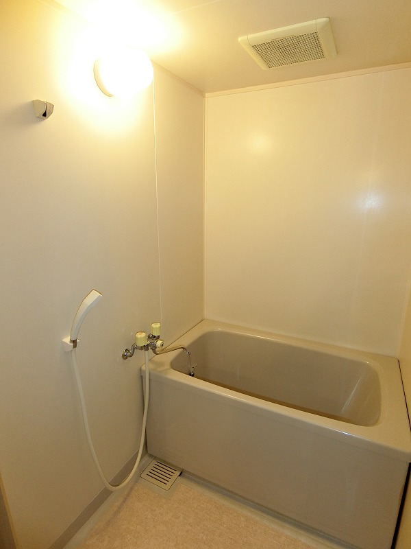 バス・シャワールーム　浴槽新品に交換しました☆