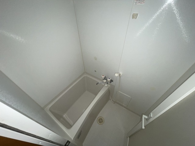 バス・シャワールーム　※参考別号室です　反転