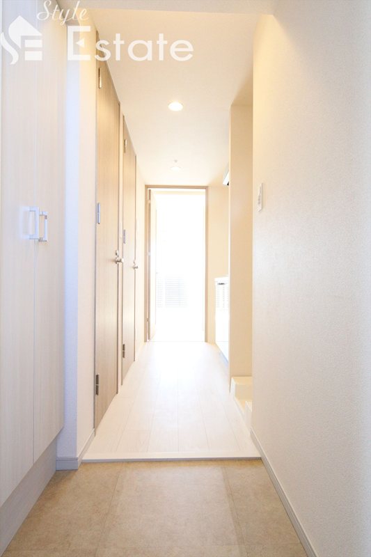 玄関　同仕様内装