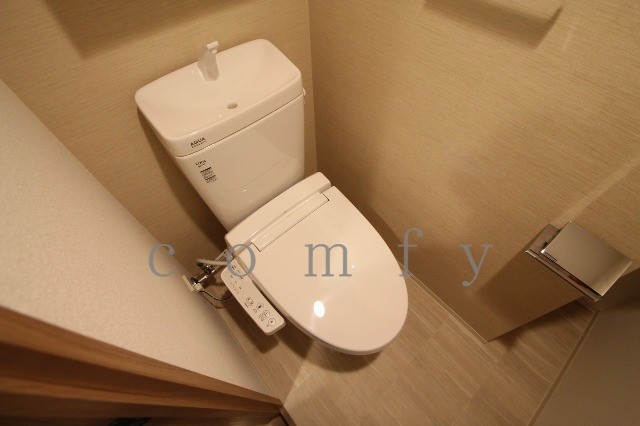 トイレ　ウォシュレ付きトイレ