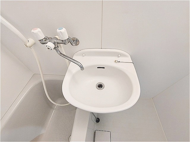 洗面設備　お掃除も簡単な洗面ボウル