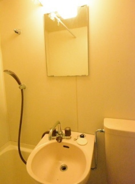 洗面設備　別部屋参考。