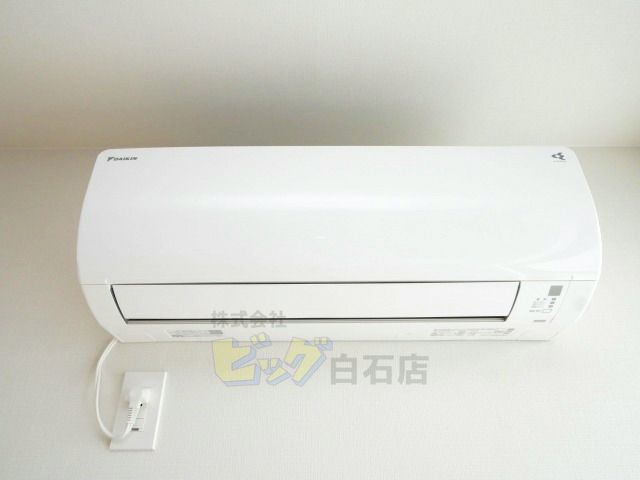 その他設備　夏も快適なエアコン付きです♪