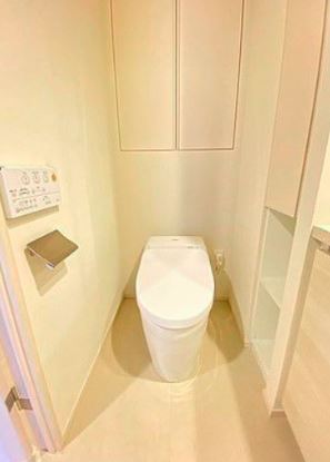 トイレ　反転タイプ