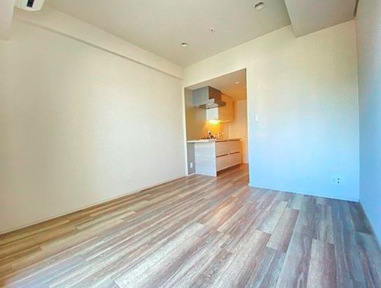 居室・リビング　反転タイプ