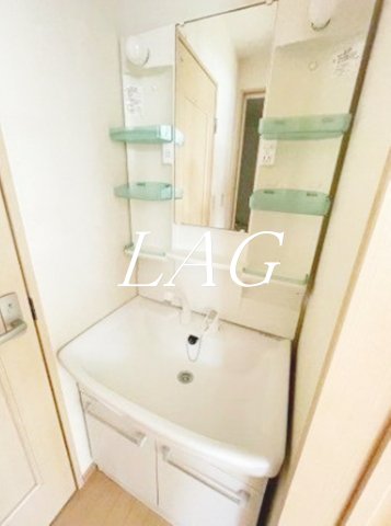 洗面設備　独立洗面台です。