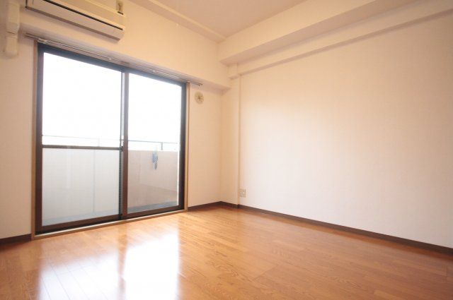 居室・リビング　（別タイプ参考写真）サンテミリオン大塚弐番館　豊島区北大塚3