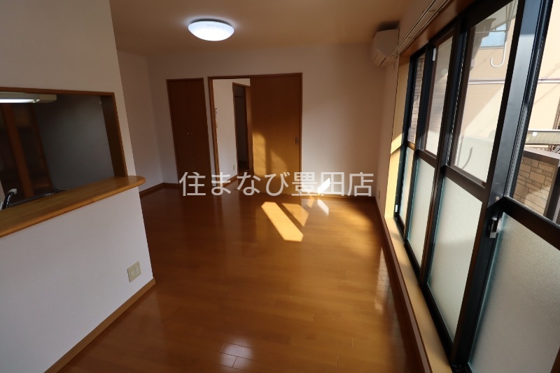 居室・リビング　同型別部屋写真