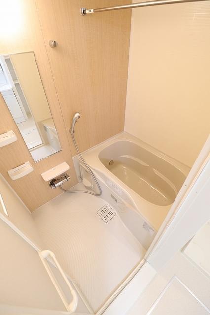 バス・シャワールーム　バスルーム