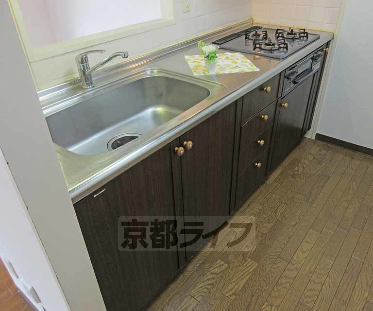 キッチン　広くて使いやすいキッチンです・