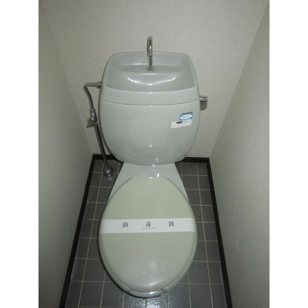 トイレ　コンパクトで使いやすいトイレです