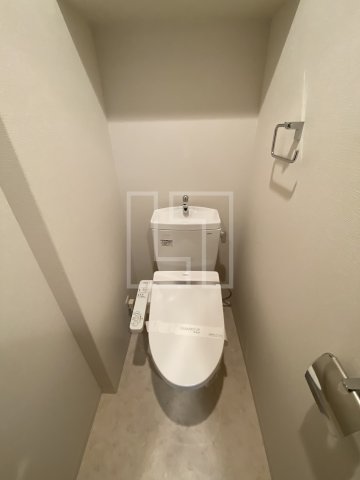 トイレ　スプランディッド淀屋橋DUE　温水洗浄便座