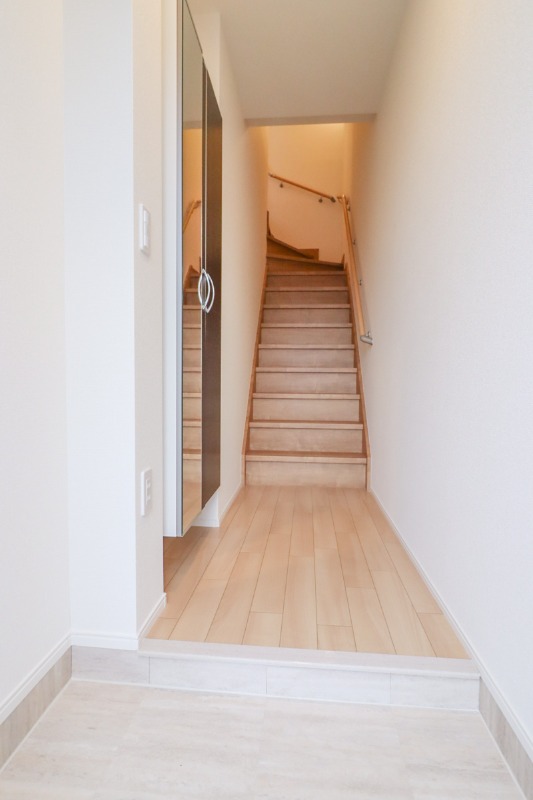 玄関　図面と現状に相違がある場合には現状を優先