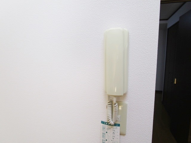 その他　全室照明とエアコン付きです！