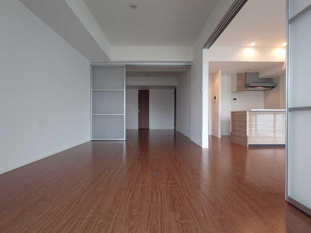 その他部屋・スペース　バルコニー側から撮影