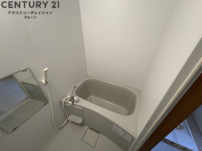 バス・シャワールーム　浴室乾燥機付き☆