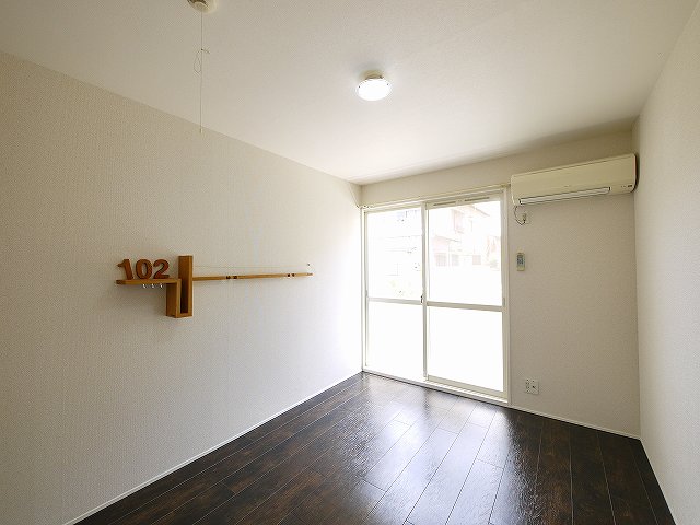 居室・リビング　居間です