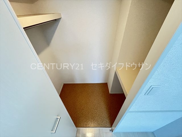 収納　ウォークインクローゼット