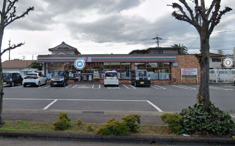 コンビニ　セブン－イレブン大分萩原４丁目店（コンビニ）まで325m