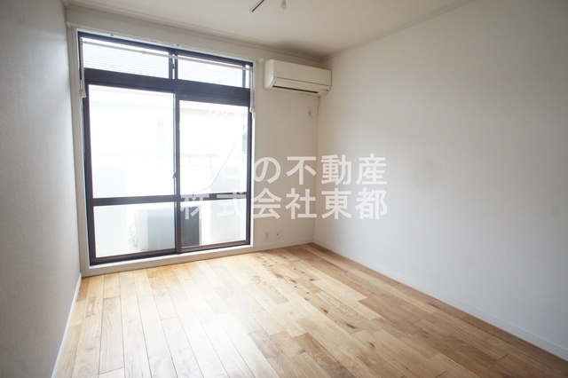 居室・リビング　南に面した洋室は採光・通風に優れた心地よい空間です！
