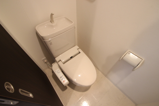 トイレ　※別部屋の写真です