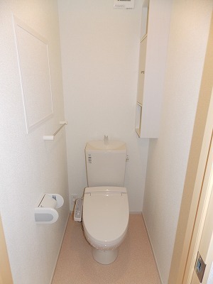 トイレ　ウォシュレット完備
