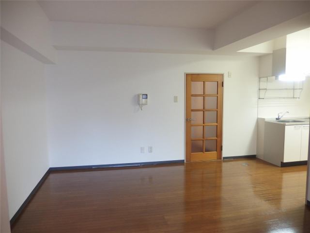 居室・リビング　開放感のあるゆったりとしたお部屋です♪