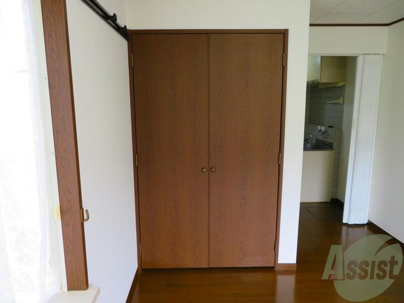 収納　洋室に収納があるのは、便利でよいですね。