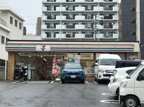 コンビニ　セブンイレブン　名古屋富士見町店（コンビニ）まで261m