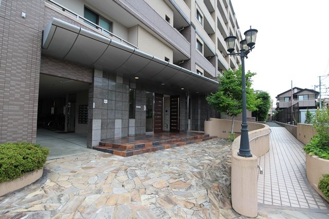 エントランス　建物の内部です