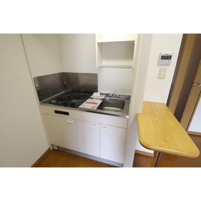 キッチン　※別号室の写真です。現況優先となります。