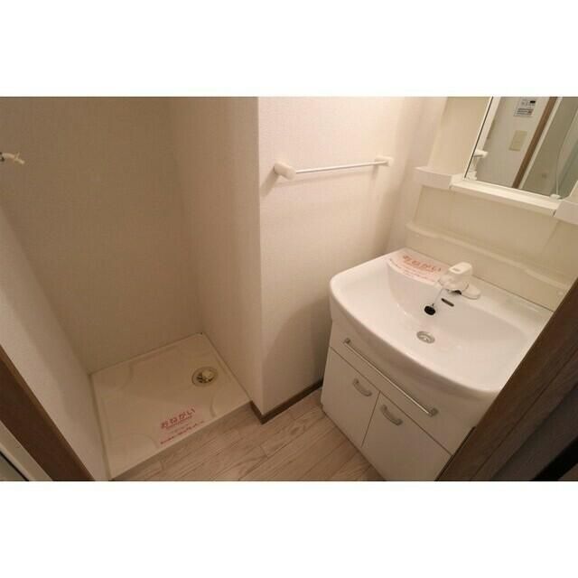 洗面設備　※別号室の写真です。現況優先となります。