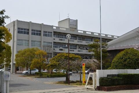 その他　坂出市立坂出中学校（その他）まで921m